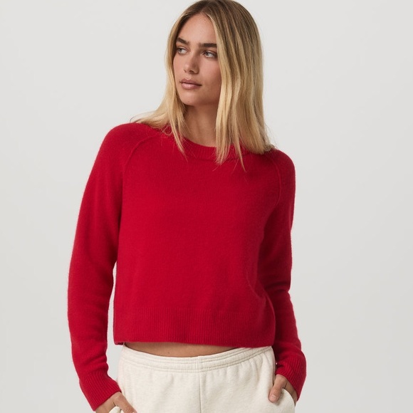 NWT Vuori Émilie Cashmere Crewneck Sweater Red XS Recycled Cashmere - Picture 2 of 8